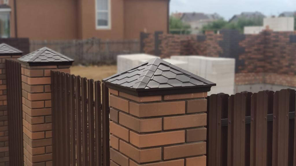 Колпак Zking Эверест Коричневый на столб 1.5х1.5 кирпича (390х390мм) в Гурьевске фото