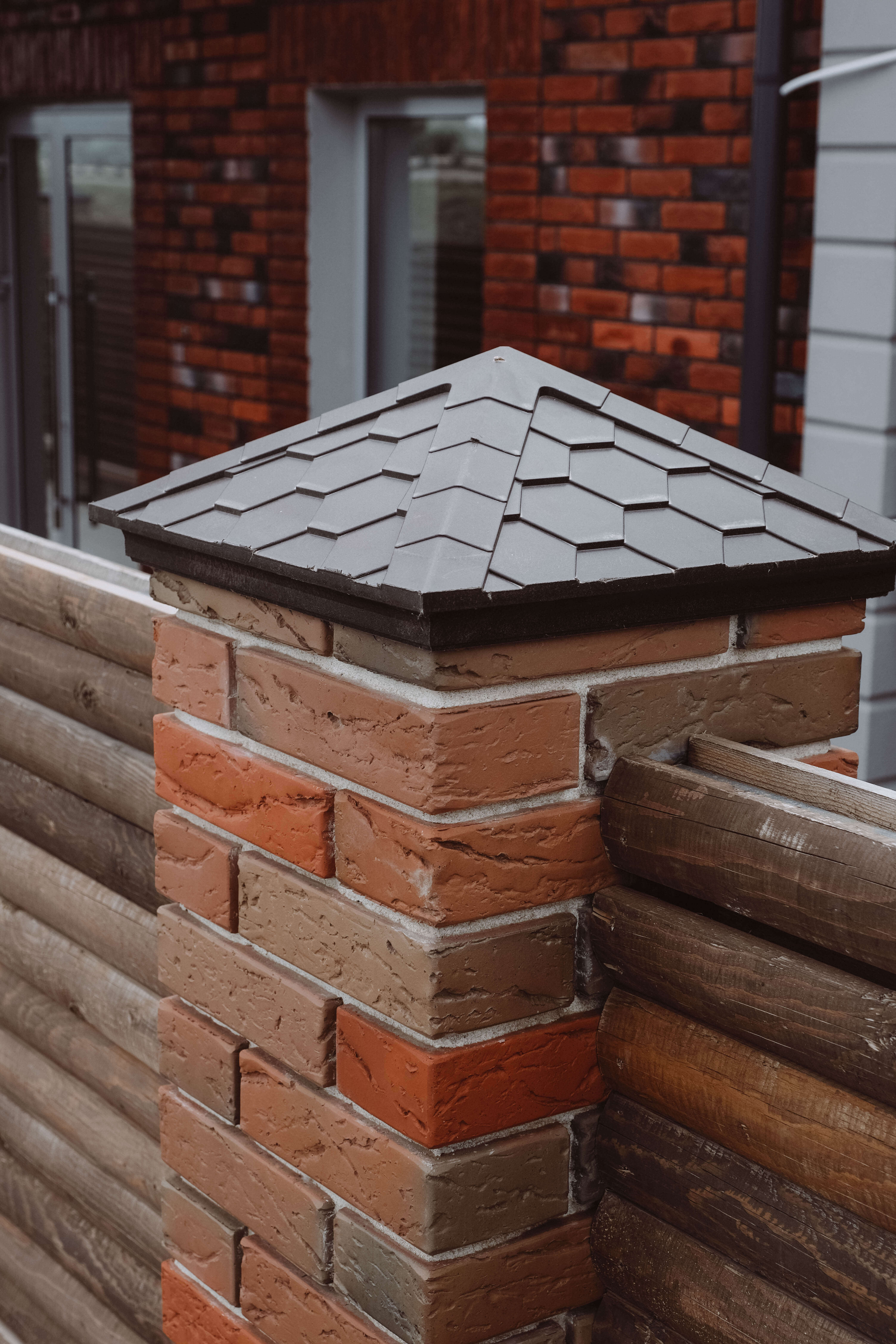 Колпак Zking Эверест Коричневый на столб 1.5х1.5 кирпича (390х390мм) в Гурьевске фото