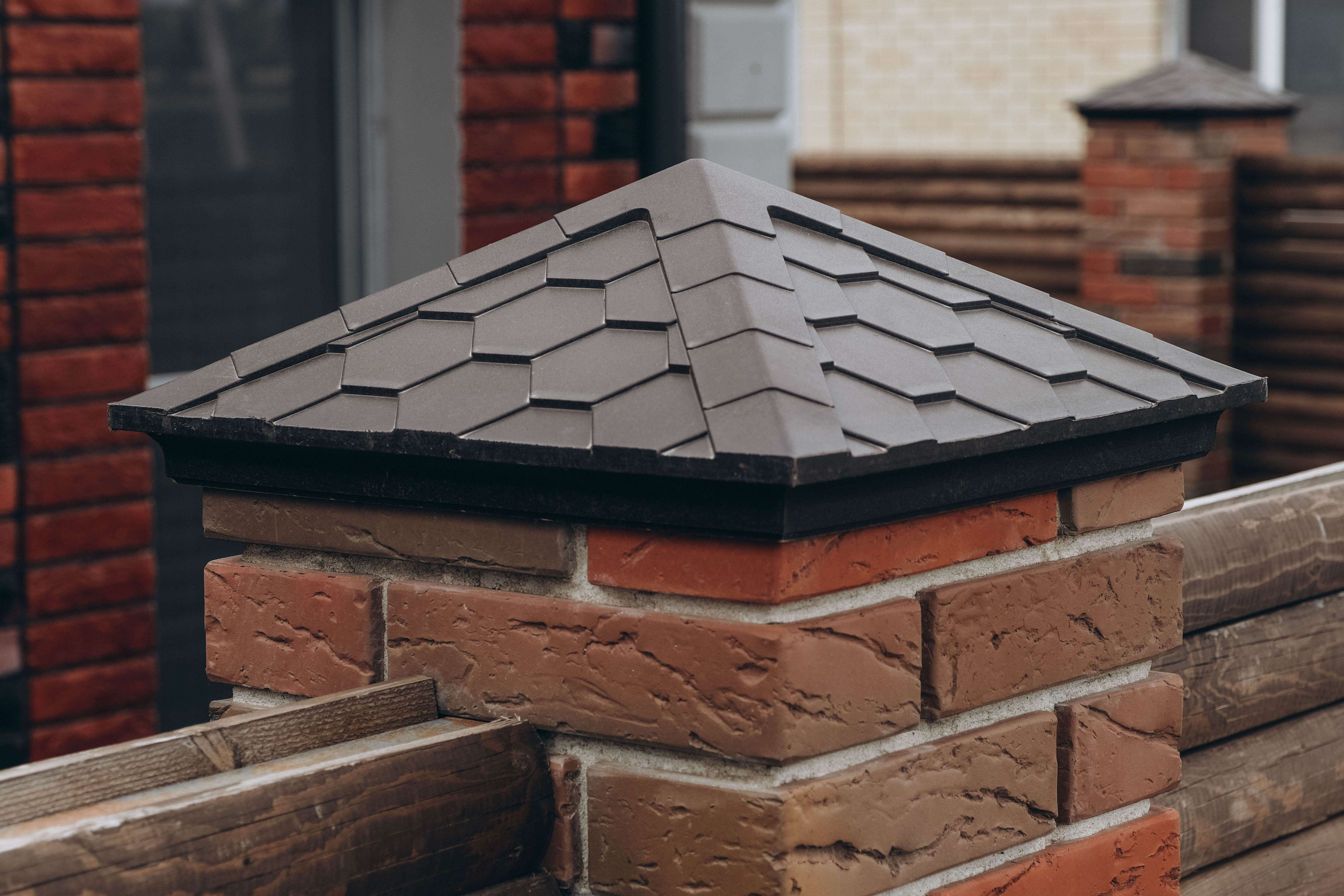 Колпак Zking Эверест Коричневый на столб 1.5х1.5 кирпича (390х390мм) в Гурьевске фото